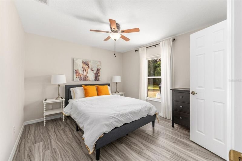 Third guest bedroom