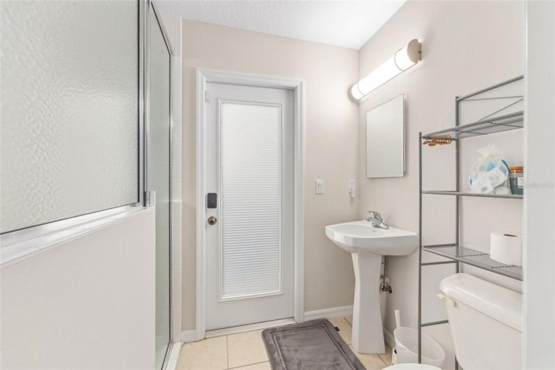 Pool bath with exterior door