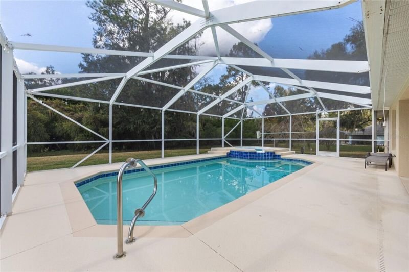 The pool from the lanai