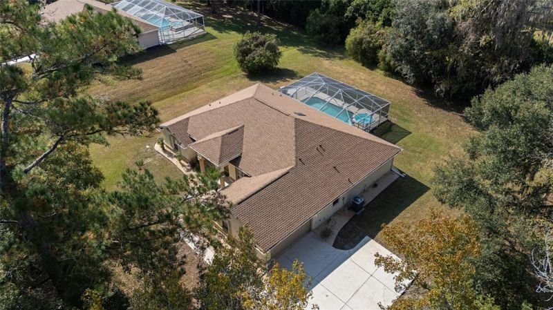 Aerial oblique, roof + cage