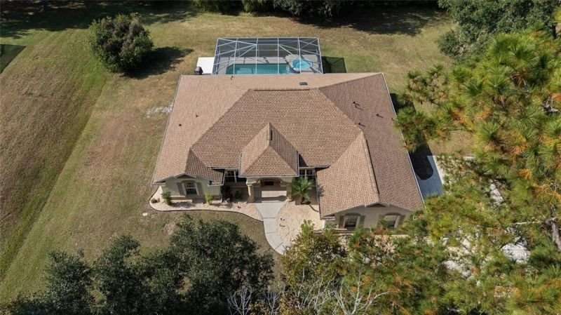 Aerial oblique front